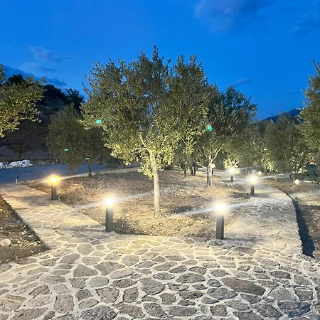 Hotel Defkalion Petra  Ngoại thất bức ảnh